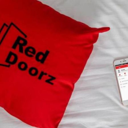 ホテル Reddoorz Near Plaza Atrium Senen ジャカルタ エクステリア 写真